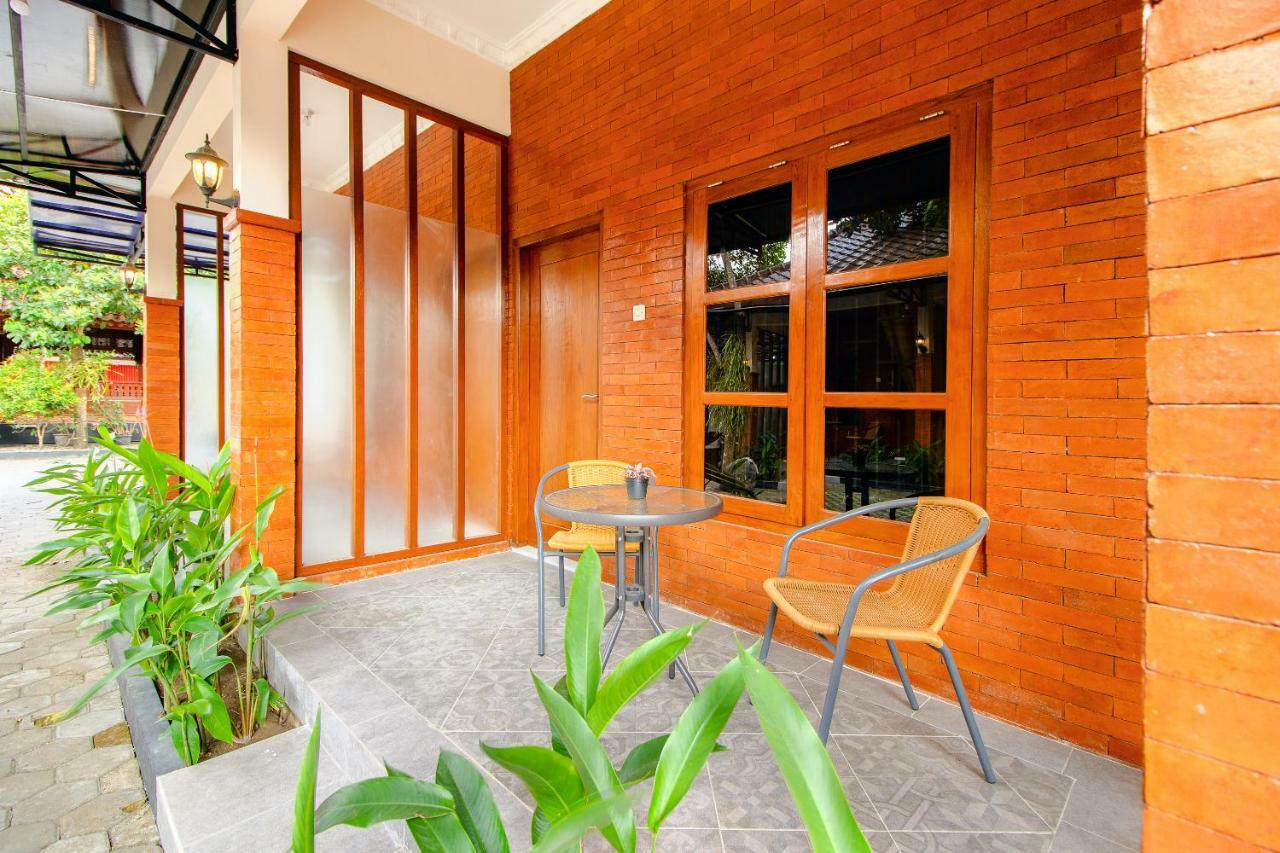 Oyo 1473 Omah Tentrem Syariah Hotel Melati